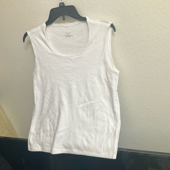 Grace top medium - Picture 1 of 3